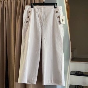 BNWT White crop pants, size 10